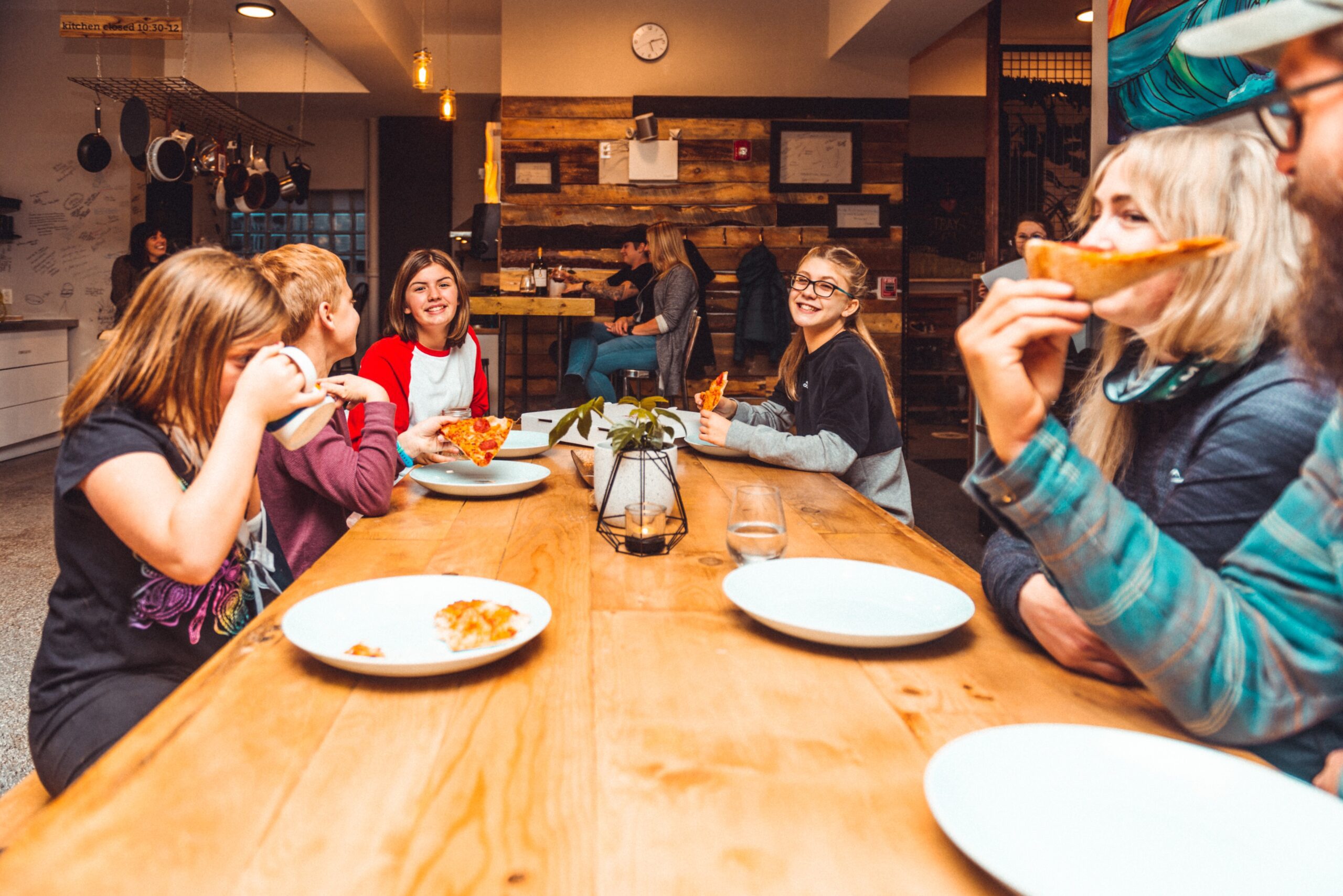 venue, family friendly, sport teams, communal spaces ,kitchen, thunder bay